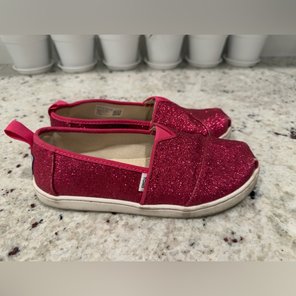 TOMS Kids Pink Glitter Classic Slip-On Shoes | Size 1
